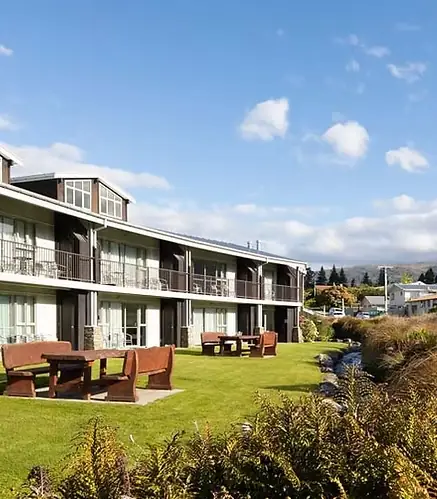 Clearbrook Motel and Serviced Apartments