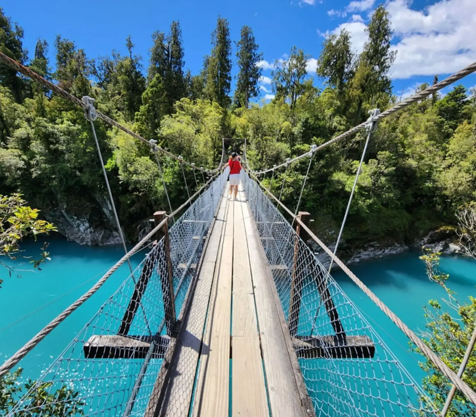 South Island Tour from Christchurch Including Queenstown and Milford Sound: 6 day New Zealand guided coach tour