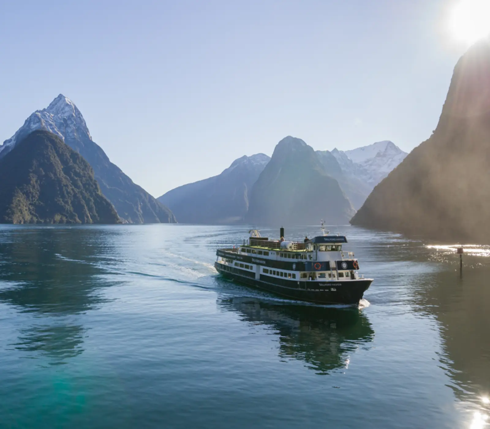 Southern Peaks Tour: 6 day New Zealand guided coach tour